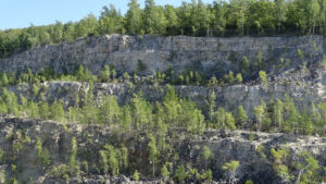 Выработка Сокского карьера карбонатных пород