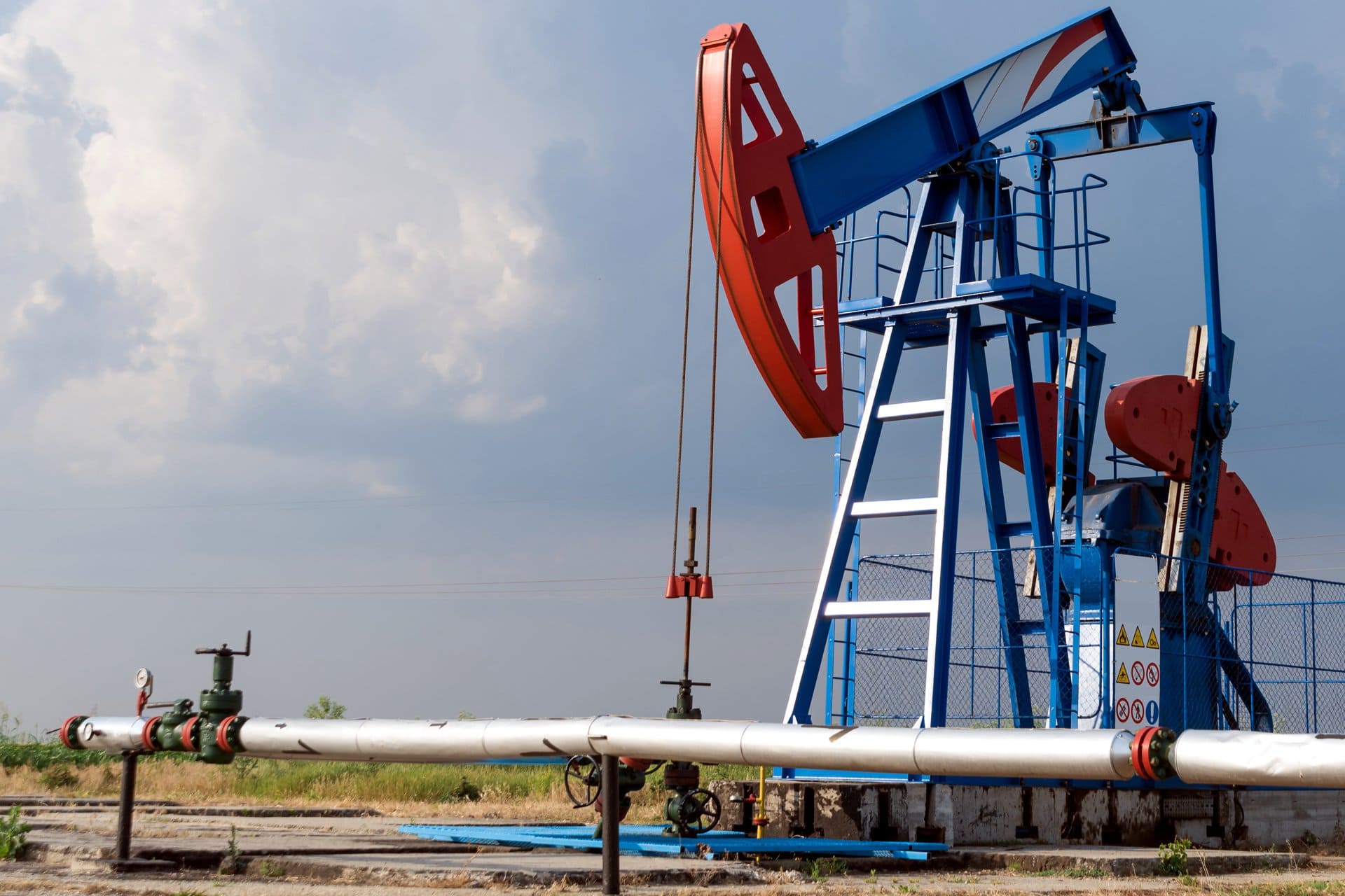 Работающий станок-качалка